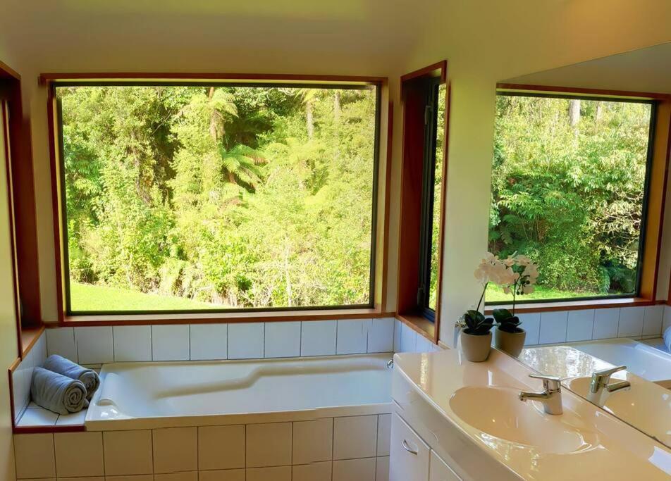 The Ferns Hideaway Villa ฟรานซ์โจเซฟ ภายนอก รูปภาพ